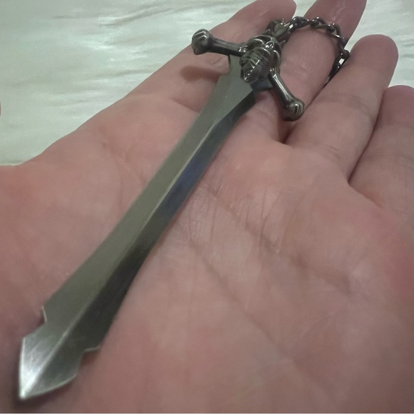 DMC devil may cry keychain - Picture 3 of 6